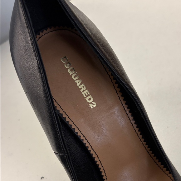 DSQUARED2 Black Pointed-Toe Stiletto Pump with Gold Heel Accent - Picture 3 of 4